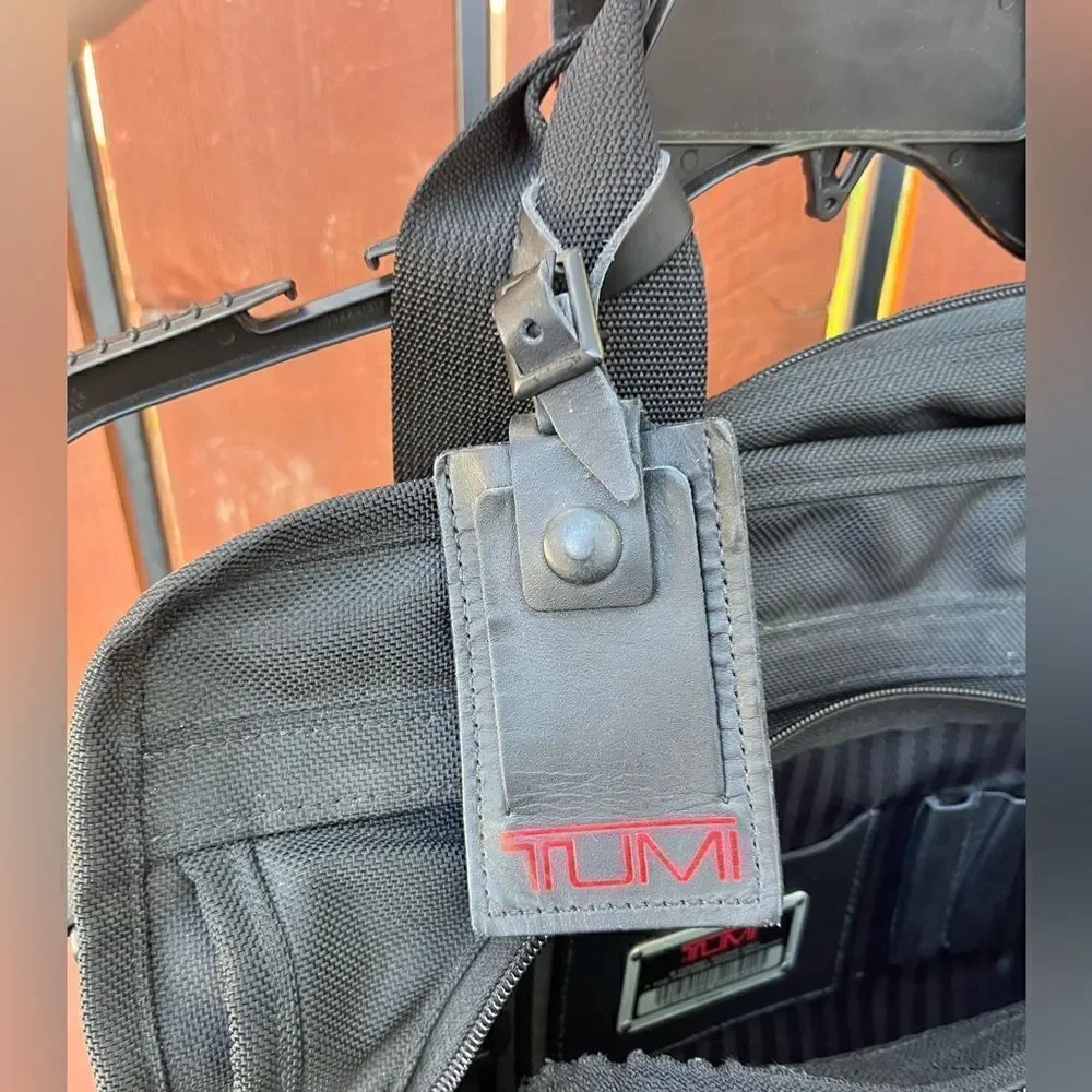 TUMI Alpha Duffle Bag/Classic Travel Carry on 223D3